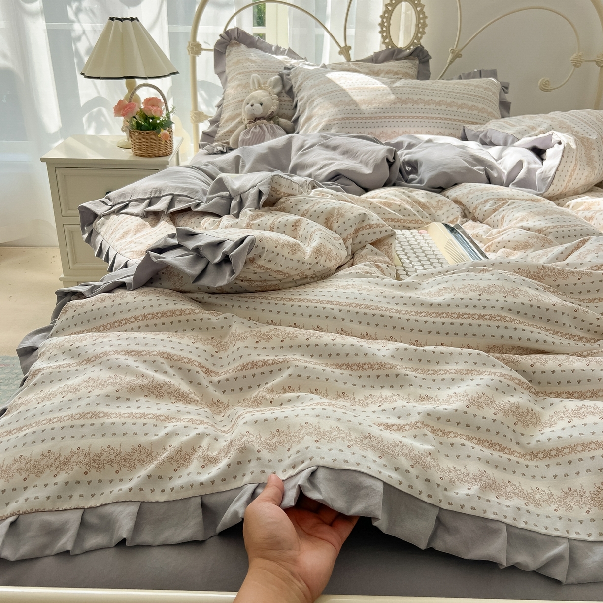 91家纺网 家纺一手货源 找家纺 韩巢家纺 2026新款花边款针织双层纱四件套 木昔