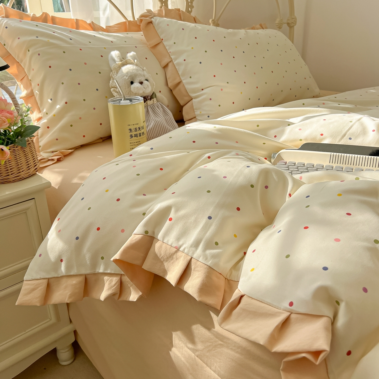 91家纺网 家纺一手货源 找家纺 韩巢家纺 2026新款花边款针织双层纱四件套 奶油波点米