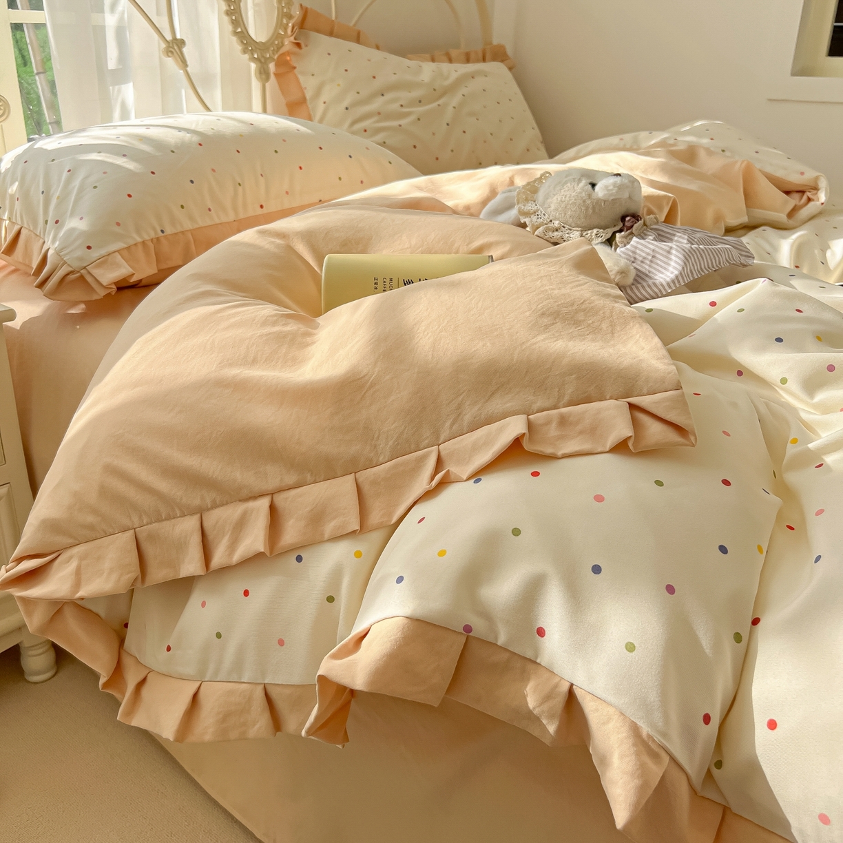 91家纺网 家纺一手货源 找家纺 韩巢家纺 2026新款花边款针织双层纱四件套 奶油波点米