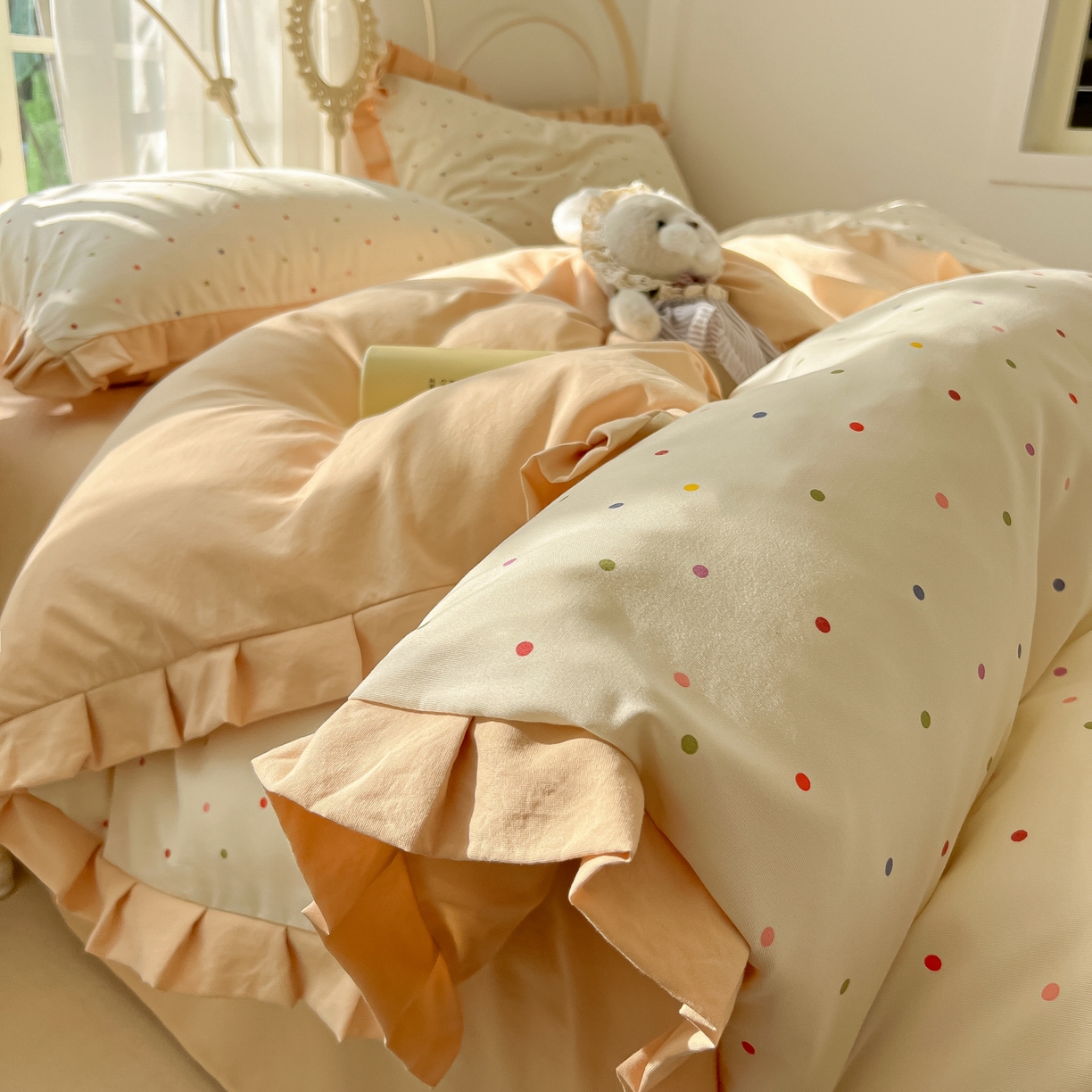 91家纺网 家纺一手货源 找家纺 韩巢家纺 2026新款花边款针织双层纱四件套 奶油波点米