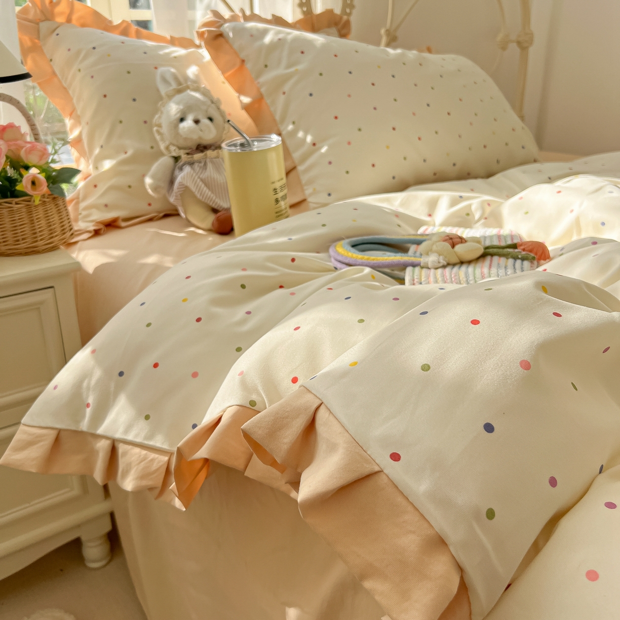 91家纺网 家纺一手货源 找家纺 韩巢家纺 2026新款花边款针织双层纱四件套 奶油波点米