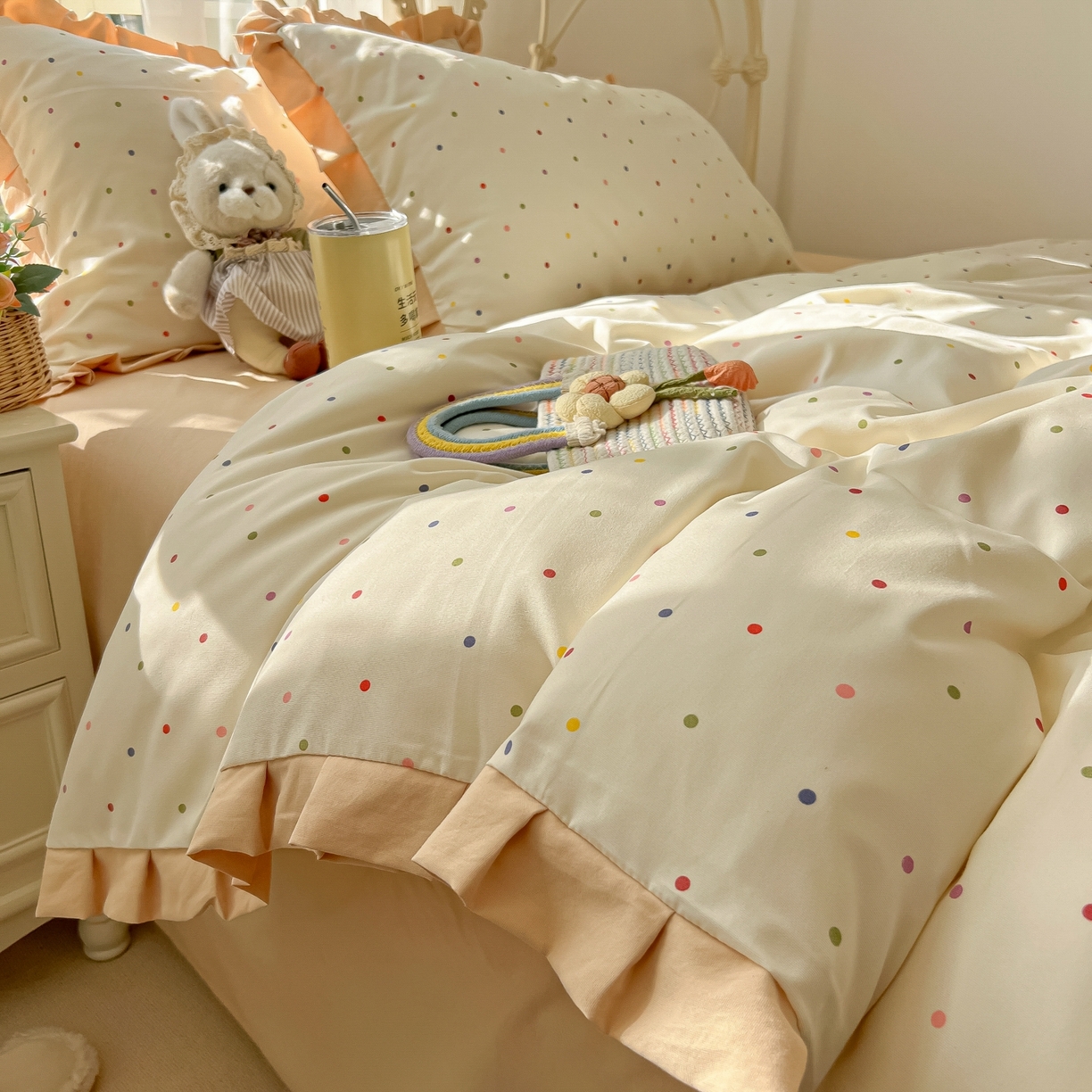 91家纺网 家纺一手货源 找家纺 韩巢家纺 2026新款花边款针织双层纱四件套 奶油波点米