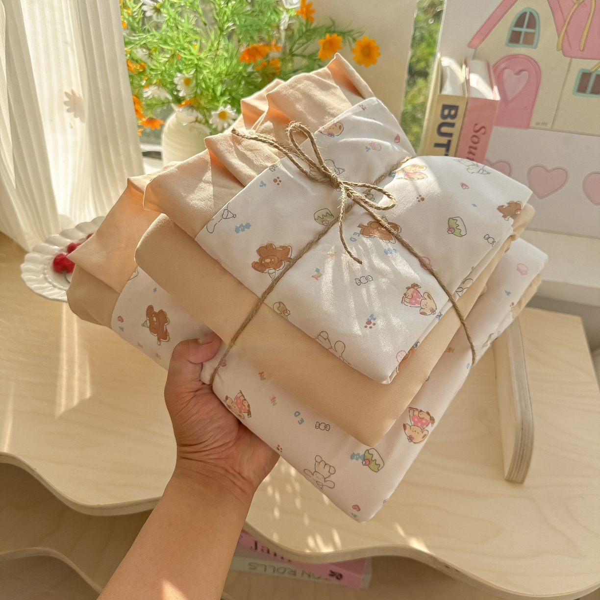 91家纺网 家纺一手货源 找家纺 韩巢家纺 2026新款花边款针织双层纱四件套 奶油狗