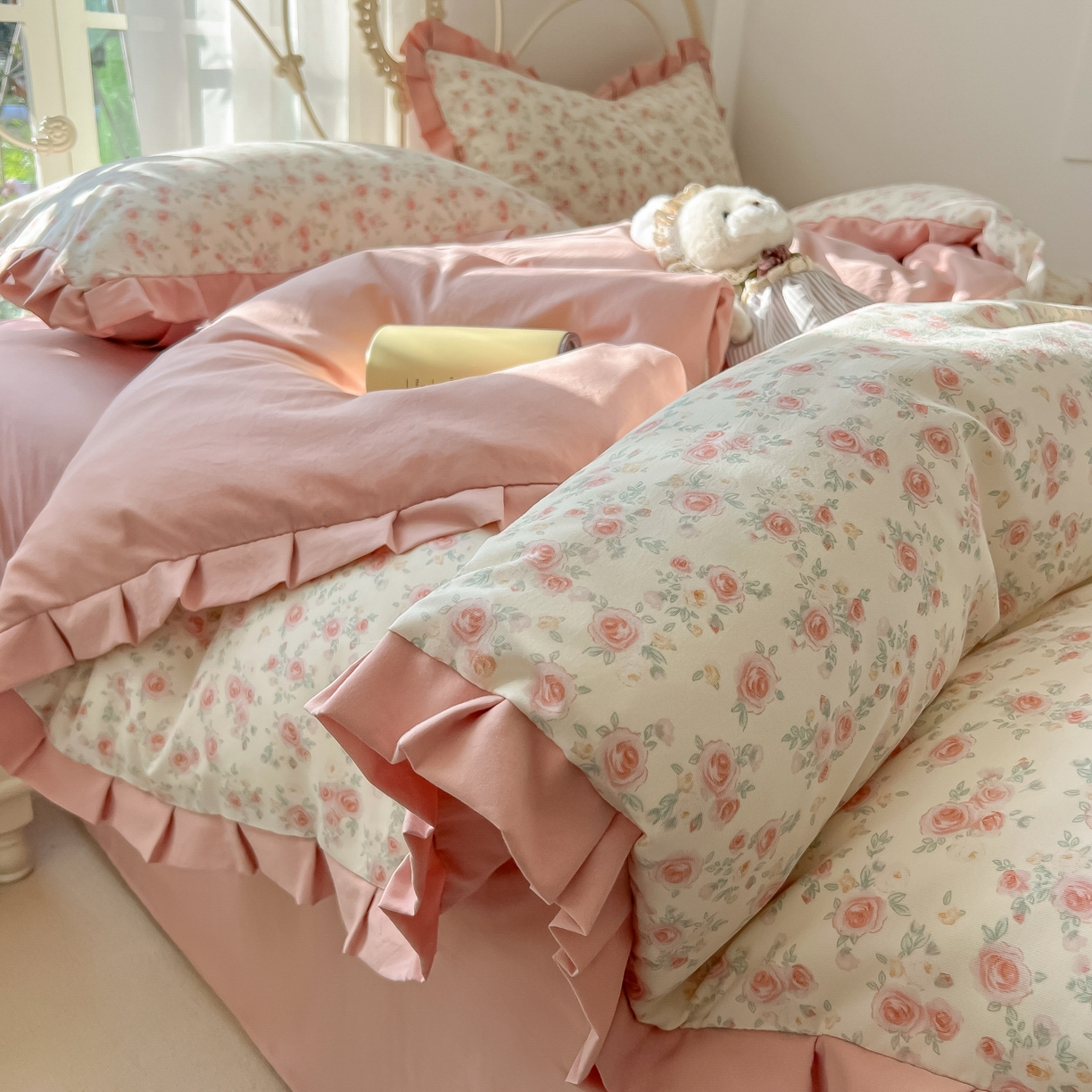 韩巢家纺 2026新款花边款针织双层纱四件套 塞林娜米黄