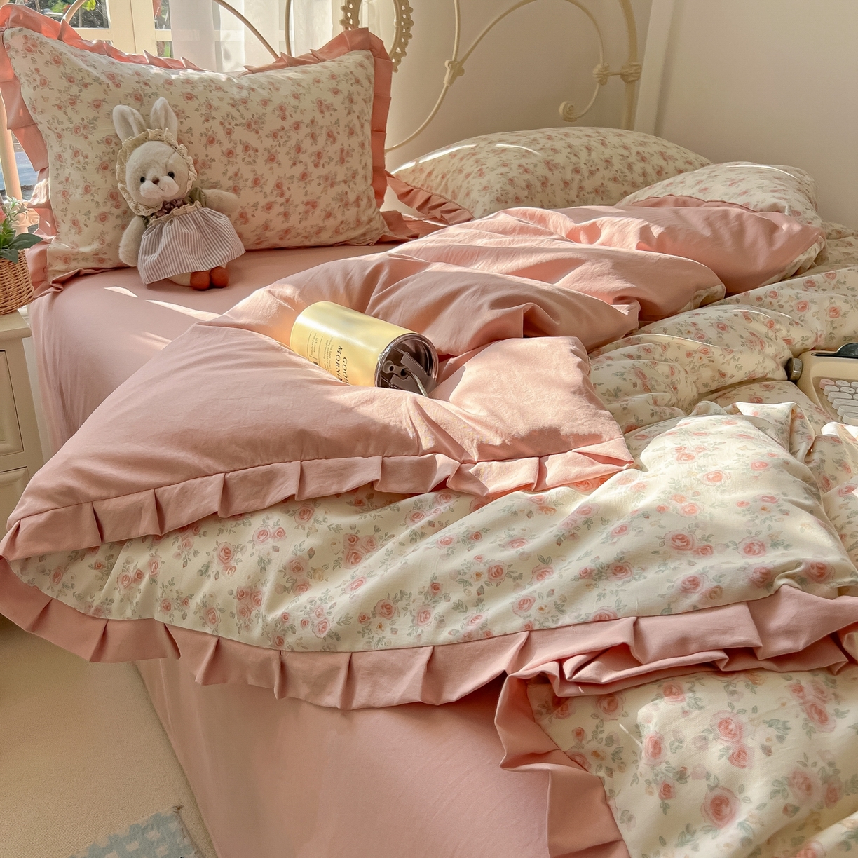 91家纺网 家纺一手货源 找家纺 韩巢家纺 2026新款花边款针织双层纱四件套 塞林娜米黄