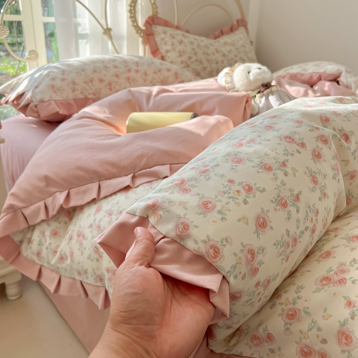 91家纺网 家纺一手货源 找家纺 韩巢家纺 2026新款花边款针织双层纱四件套 塞林娜米黄