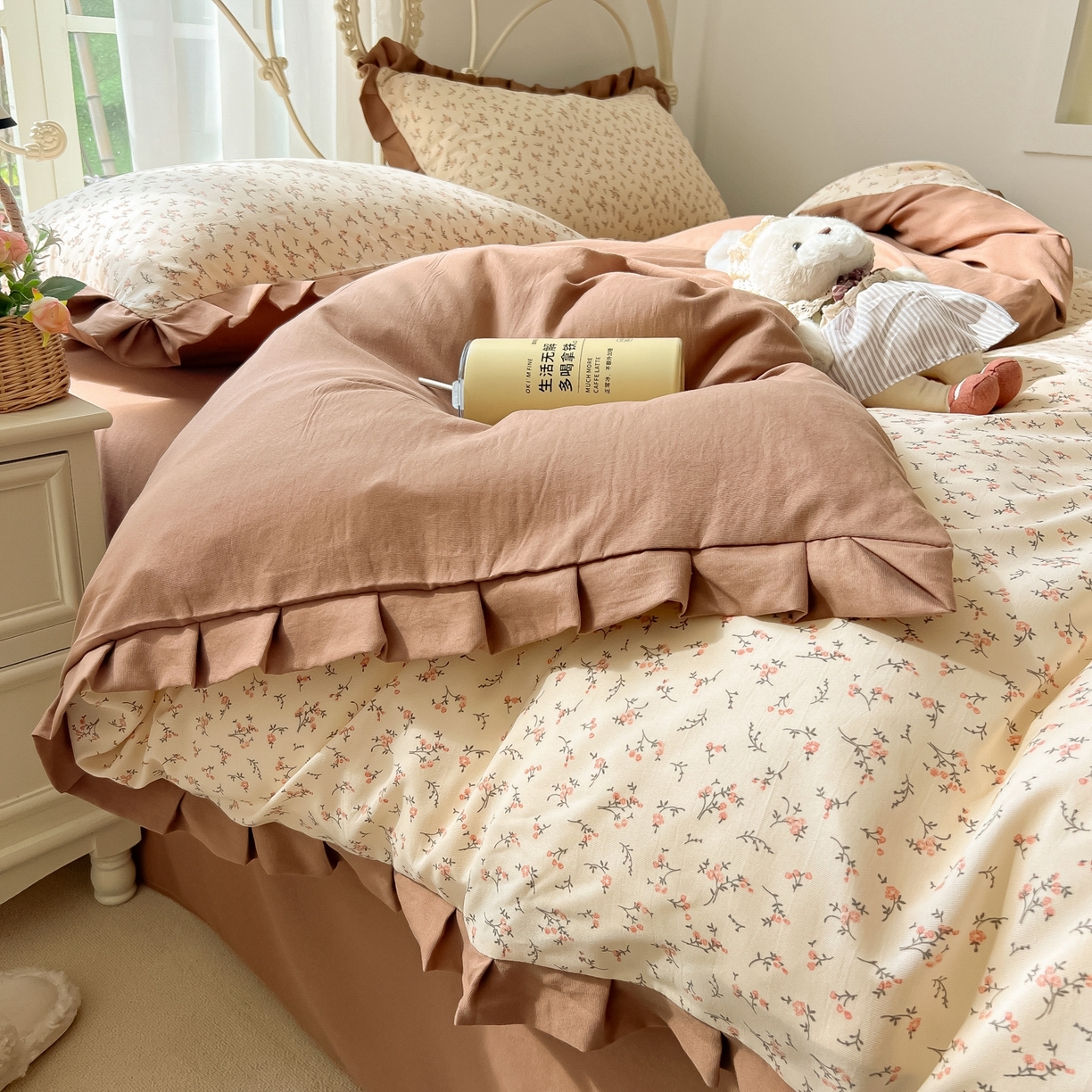 91家纺网 家纺一手货源 找家纺 韩巢家纺 2026新款花边款针织双层纱四件套 问秋黄