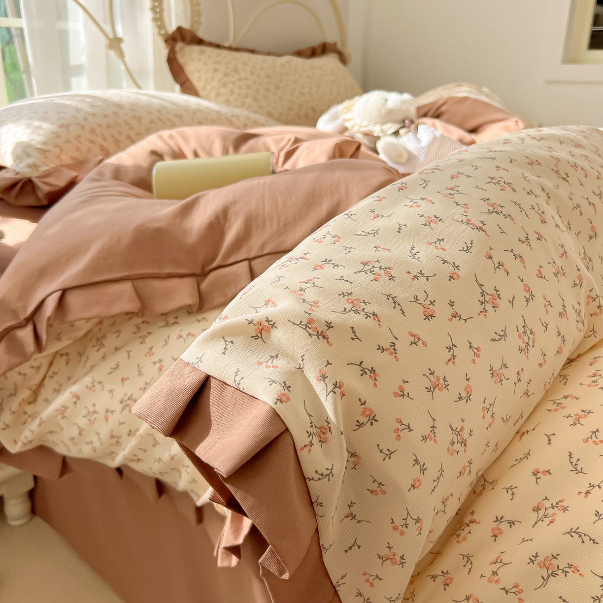 91家纺网 家纺一手货源 找家纺 韩巢家纺 2026新款花边款针织双层纱四件套 问秋黄