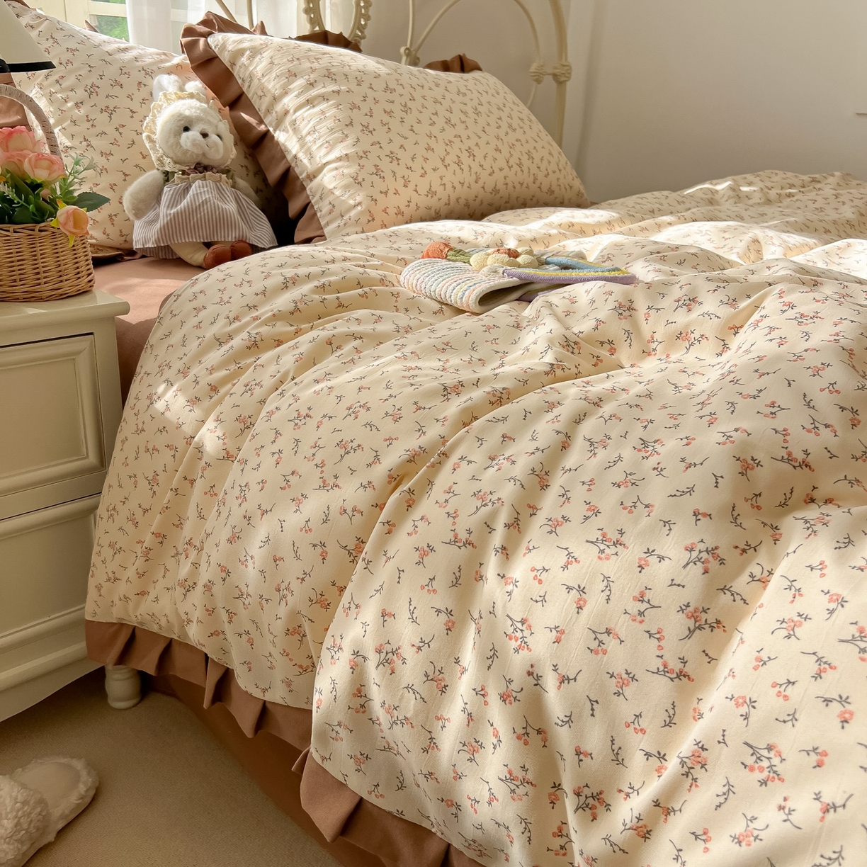 91家纺网 家纺一手货源 找家纺 韩巢家纺 2026新款花边款针织双层纱四件套 问秋黄