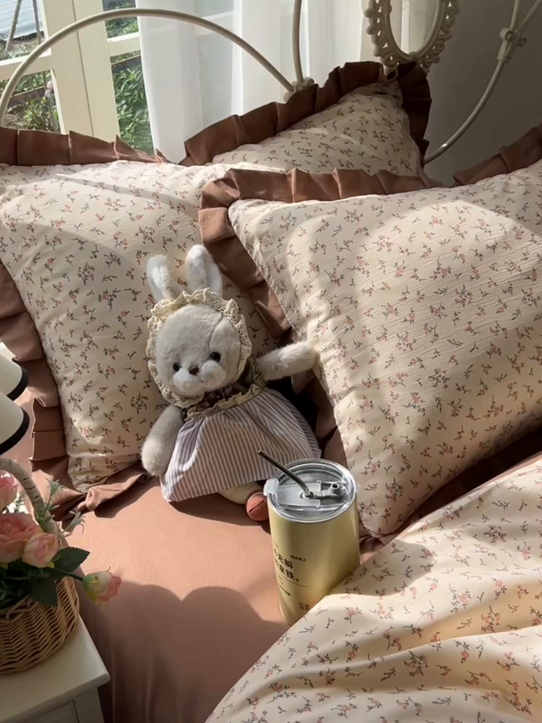 91家纺网 家纺一手货源 找家纺 韩巢家纺 2026新款花边款针织双层纱四件套 问秋黄