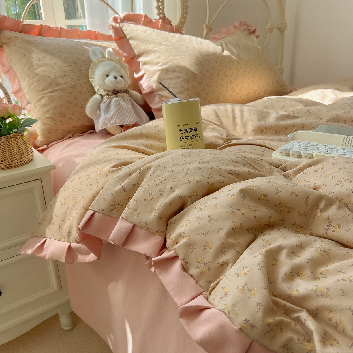 91家纺网 家纺一手货源 找家纺 韩巢家纺 2026新款花边款针织双层纱四件套 问秋棕