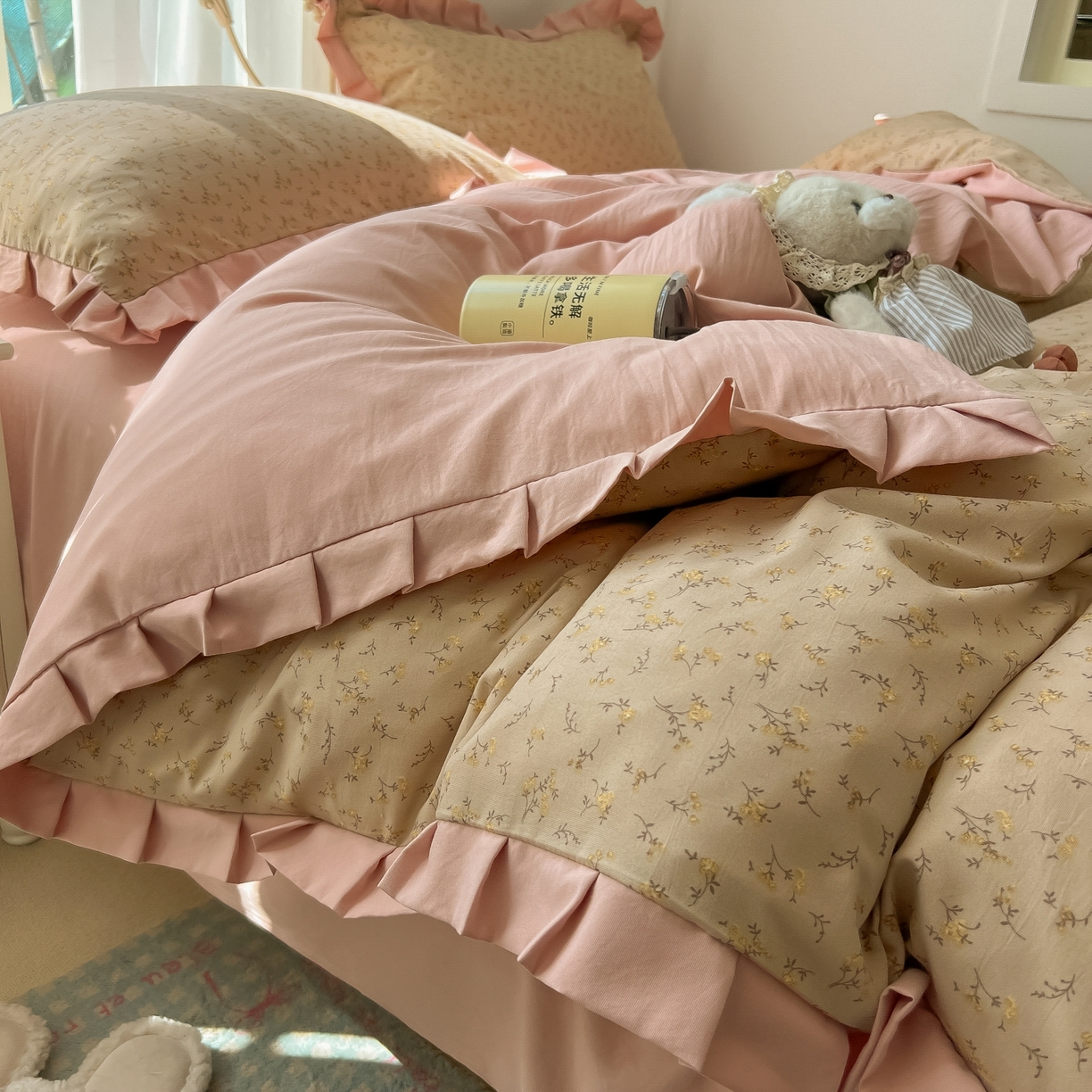 91家纺网 家纺一手货源 找家纺 韩巢家纺 2026新款花边款针织双层纱四件套 问秋棕