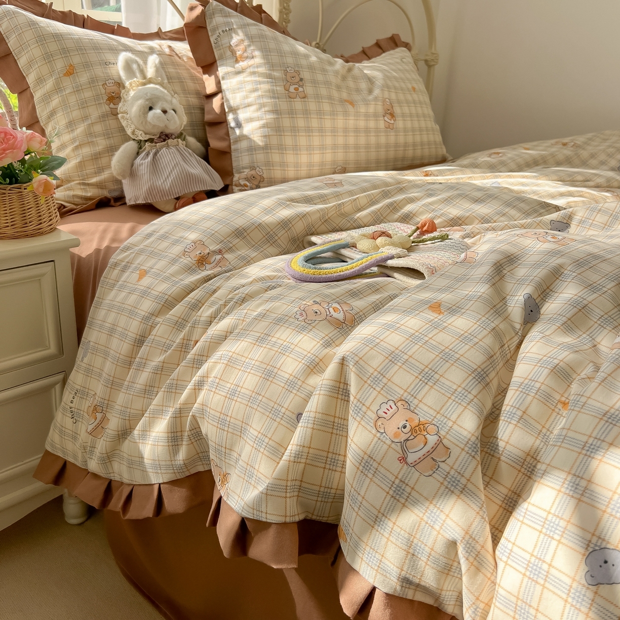 91家纺网 家纺一手货源 找家纺 韩巢家纺 2026新款花边款针织双层纱四件套 熊先生