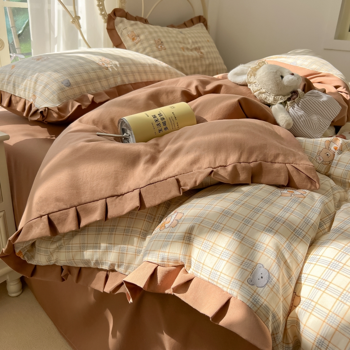 91家纺网 家纺一手货源 找家纺 韩巢家纺 2026新款花边款针织双层纱四件套 熊先生