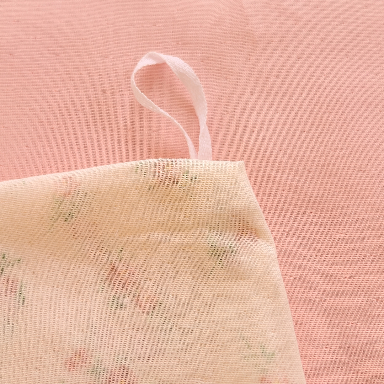 91家纺网 家纺一手货源 找家纺 DoDo 兜兜 2026新款全棉纯棉柔软双层纱套件系列（可定做尺寸） 含笑-粉