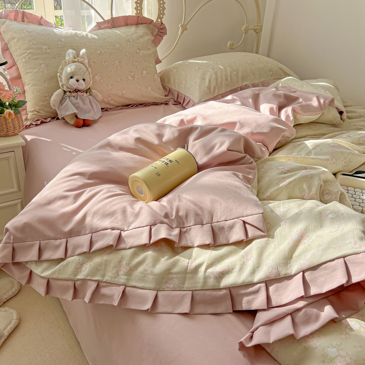 91家纺网 家纺一手货源 找家纺 韩巢家纺 2026新款花边款针织双层纱四件套 云山沐晚