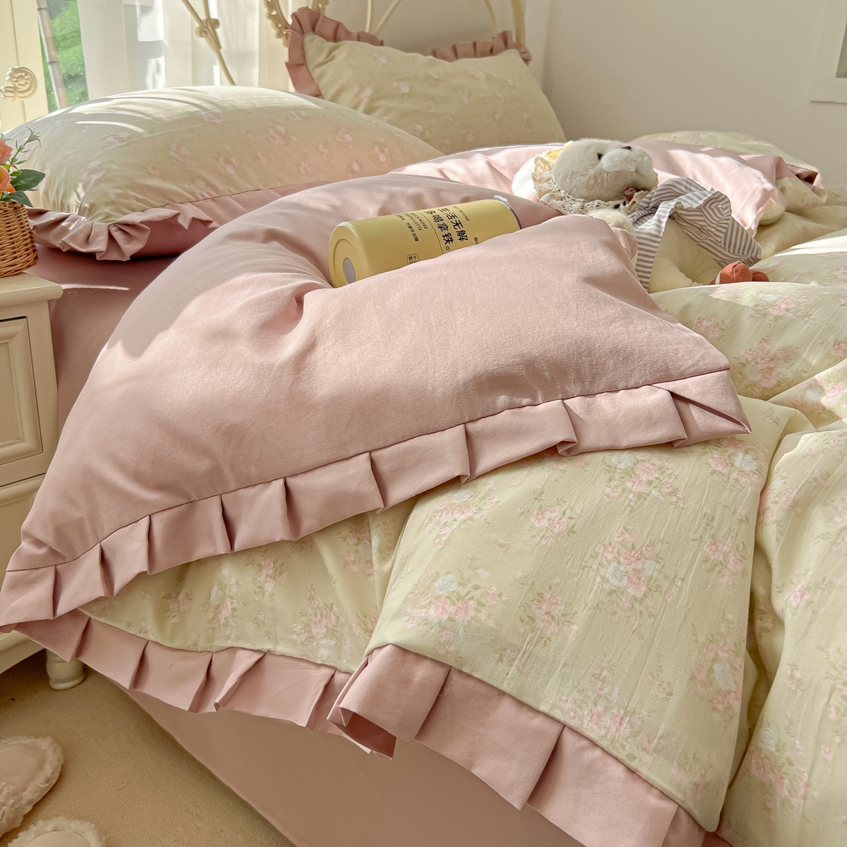 91家纺网 家纺一手货源 找家纺 韩巢家纺 2026新款花边款针织双层纱四件套 云山沐晚