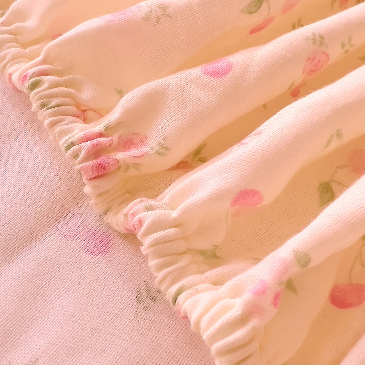 91家纺网 家纺一手货源 找家纺 DoDo 兜兜 2026新款全棉纯棉柔软双层纱单品床笠系列（可定做尺寸） 格桑花-粉