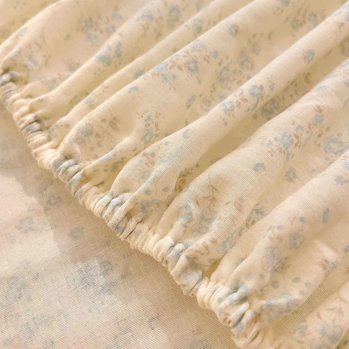 91家纺网 家纺一手货源 找家纺 DoDo 兜兜 2026新款全棉纯棉柔软双层纱单品床笠系列（可定做尺寸） 爱洛伊