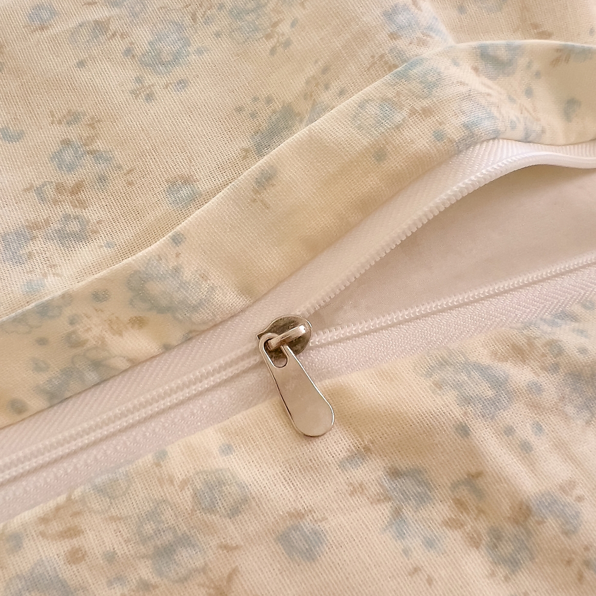 91家纺网 家纺一手货源 找家纺 DoDo 兜兜 2026新款全棉纯棉柔软双层纱单品枕套系列（可定做尺寸） 爱洛伊