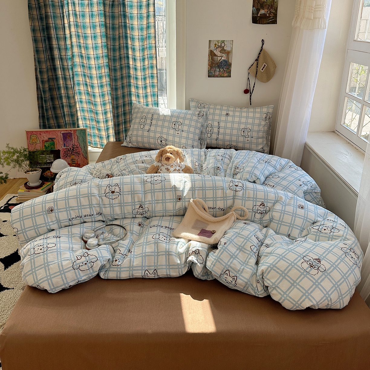 91家纺网 家纺一手货源 找家纺 桃子家居 2026新款ins小清新费尔岛猫咪全棉纯棉印花四件套 棉-蓝格线条狗
