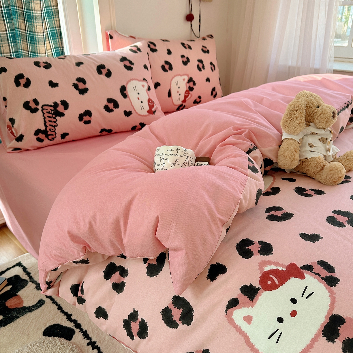 91家纺网 家纺一手货源 找家纺 桃子家居 2026新款ins小清新费尔岛猫咪全棉纯棉印花四件套 棉-喵吃鱼粉