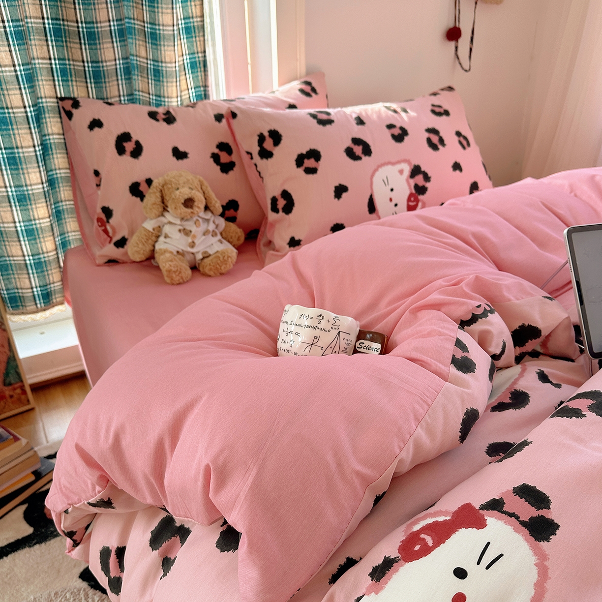 91家纺网 家纺一手货源 找家纺 桃子家居 2026新款ins小清新费尔岛猫咪全棉纯棉印花四件套 棉-喵吃鱼粉