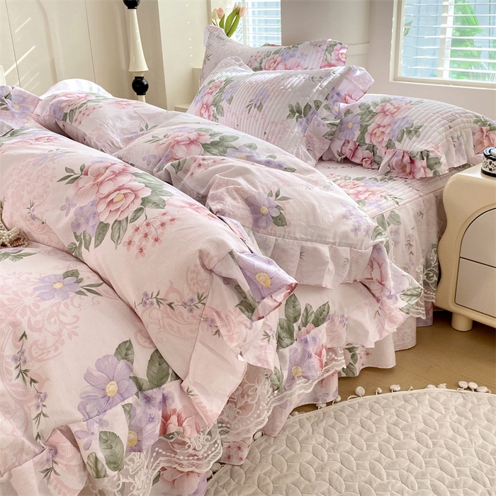 乐逸家纺 2025新款100%纯棉全棉印花法式风情蕾丝花边床裙床盖款四件套 宫廷庄园-粉