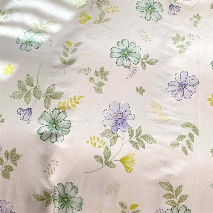 91家纺网 家纺一手货源 找家纺 乐逸家纺 2025新款100%纯棉全棉印花法式风情蕾丝花边床裙床盖款四件套 柔风铃兰花瓣