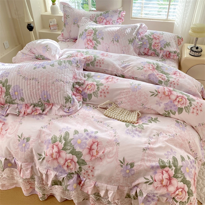 91家纺网 家纺一手货源 找家纺 乐逸家纺 2025新款100%纯棉全棉印花法式风情蕾丝花边床裙床盖款四件套 宫廷庄园-粉