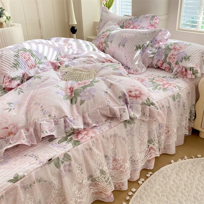 91家纺网 家纺一手货源 找家纺 乐逸家纺 2025新款100%纯棉全棉印花法式风情蕾丝花边床裙床盖款四件套 宫廷庄园-粉