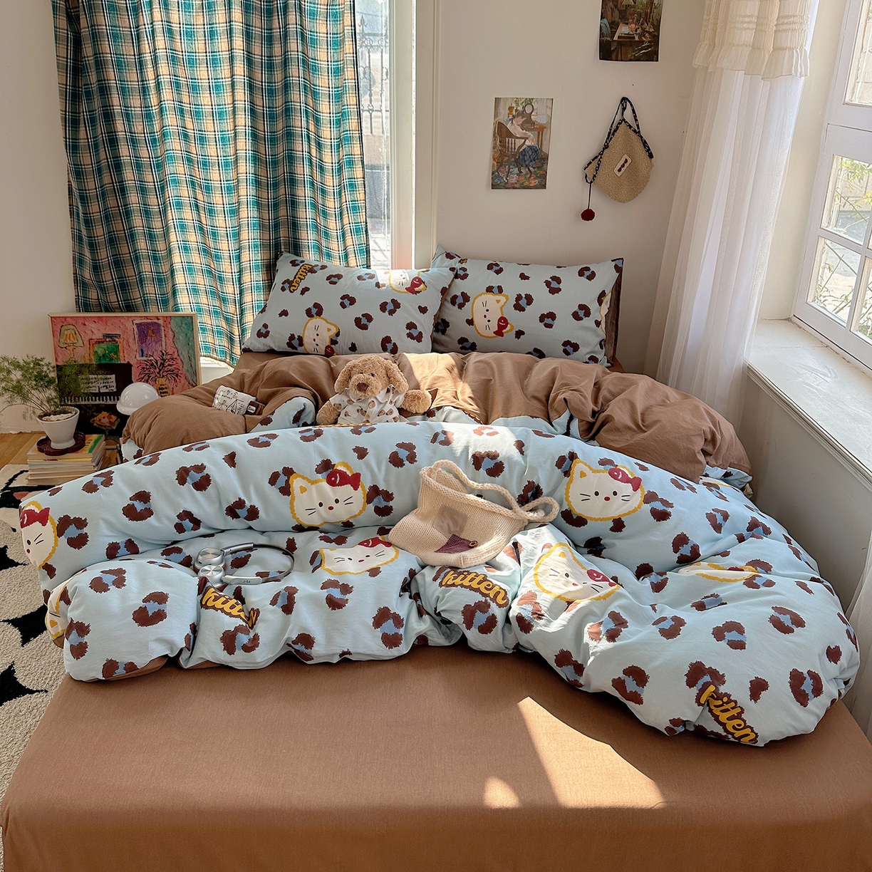 91家纺网 家纺一手货源 找家纺 桃子家居 2026新款ins小清新费尔岛猫咪全棉纯棉印花四件套 棉-喵吃鱼蓝