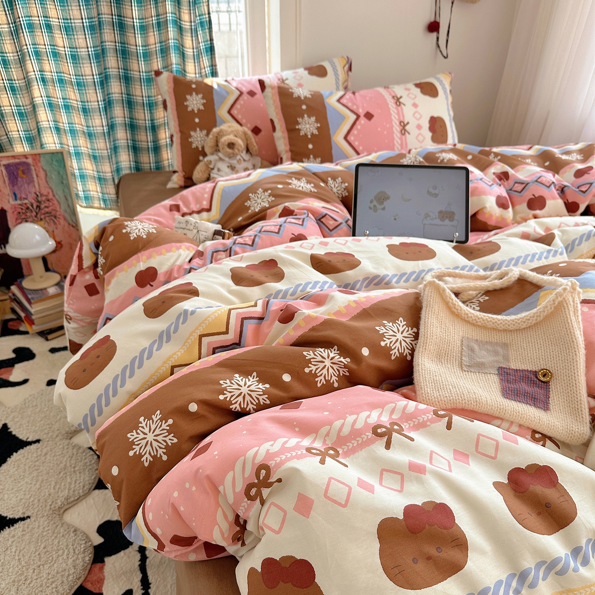 91家纺网 家纺一手货源 找家纺 桃子家居 2026新款ins小清新费尔岛猫咪全棉纯棉印花四件套 棉-甜粉樱桃猫