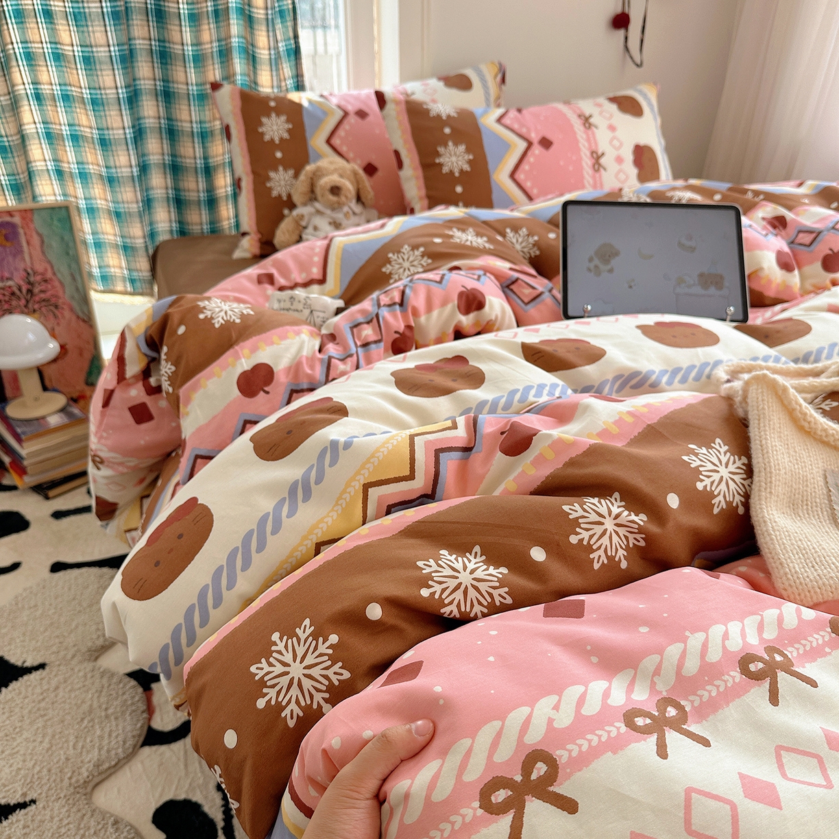 91家纺网 家纺一手货源 找家纺 桃子家居 2026新款ins小清新费尔岛猫咪全棉纯棉印花四件套 棉-甜粉樱桃猫