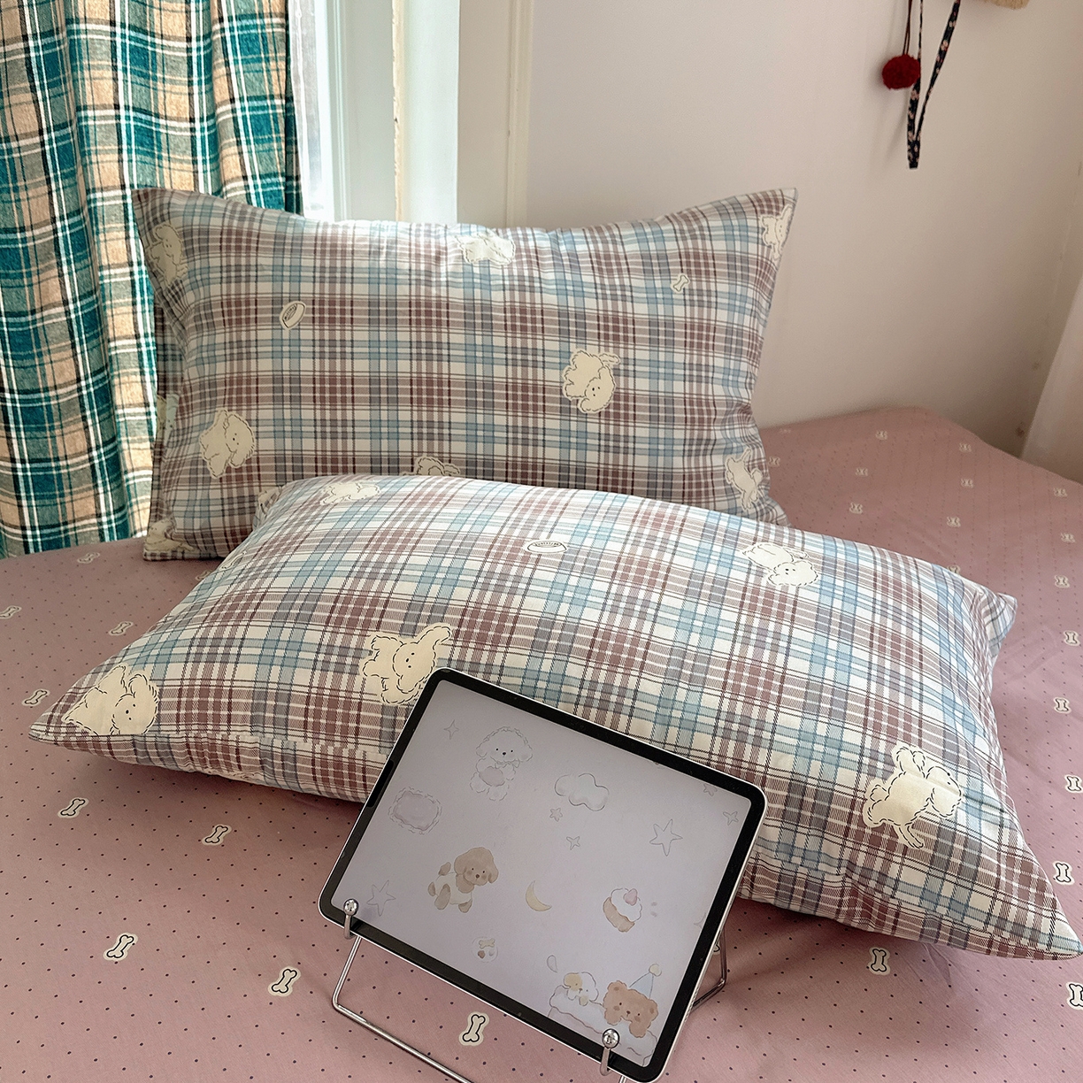 91家纺网 家纺一手货源 找家纺 桃子家居 2026新款ins小清新费尔岛猫咪全棉纯棉印花四件套 棉-紫格梦幻狗