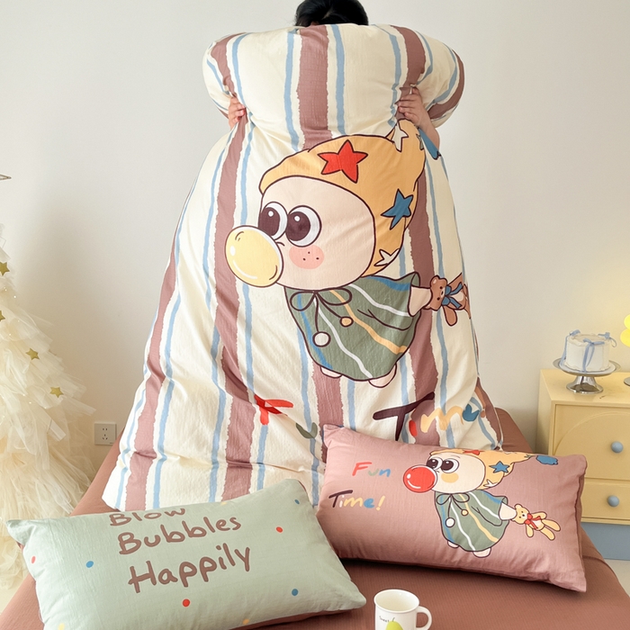 91家纺网 家纺一手货源 找家纺 港岛妹妹 2025新款大版印花云感双层纱四件套 趣味星星人