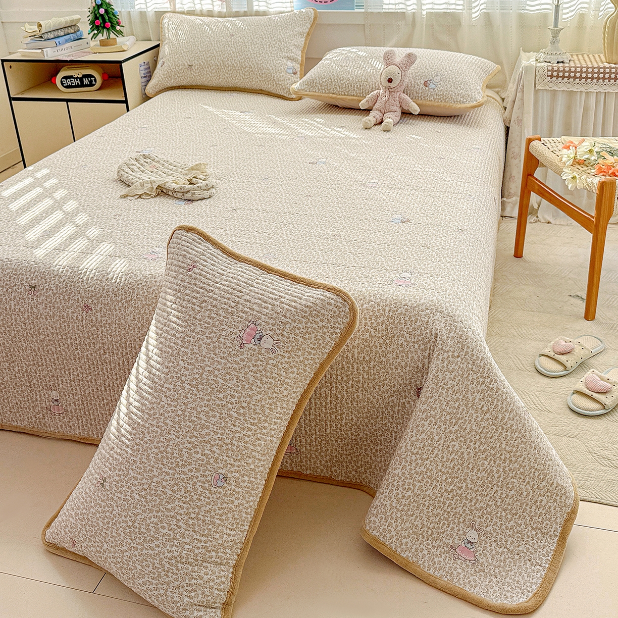 91家纺网 家纺一手货源 找家纺 （总）恒尚居 2026新款A双层纱B牛奶绒床盖双面两用夹棉床单学生床垫床褥子系列二