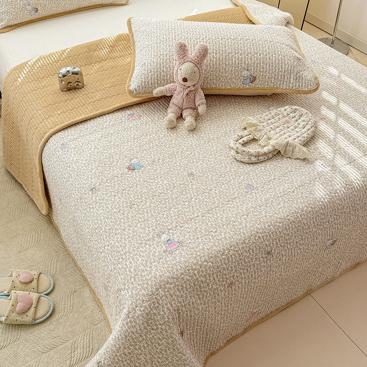 91家纺网 家纺一手货源 找家纺 （总）恒尚居 2026新款A双层纱B牛奶绒床盖双面两用夹棉床单学生床垫床褥子系列二