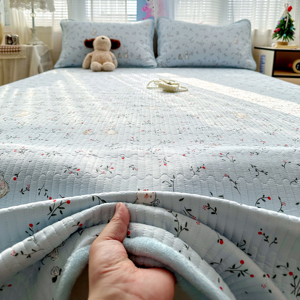 91家纺网 家纺一手货源 找家纺 （总）恒尚居 2026新款A双层纱B牛奶绒床盖双面两用夹棉床单学生床垫床褥子