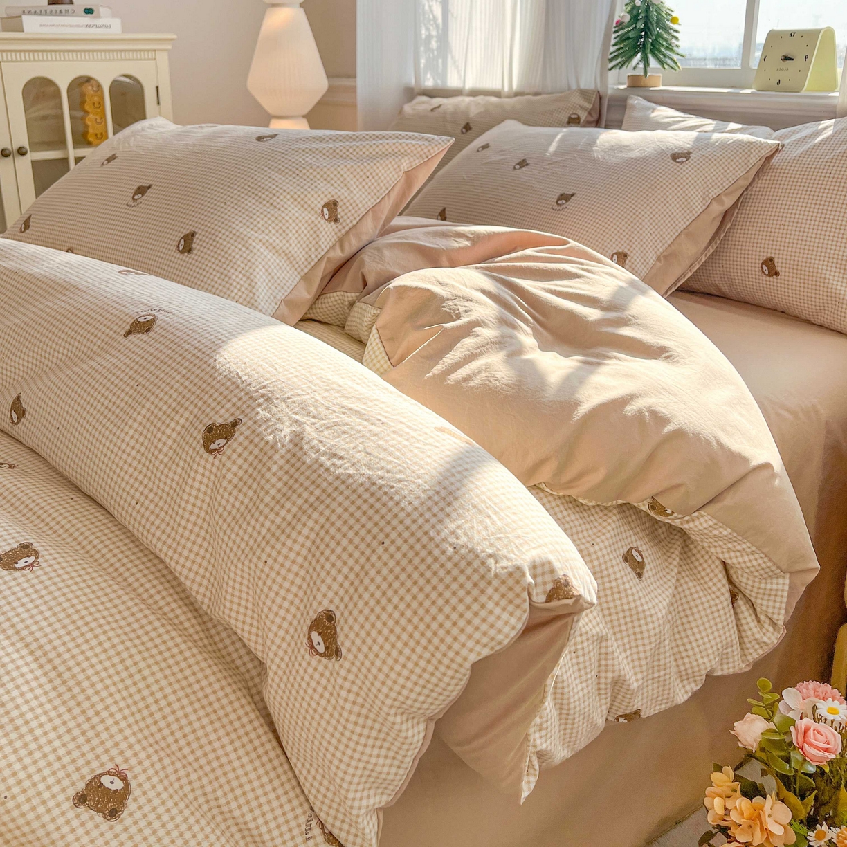 91家纺网 家纺一手货源 找家纺 格真 2026新款韩国小布袋A类古法水洗仿棉云感纱四件套 格纹小熊