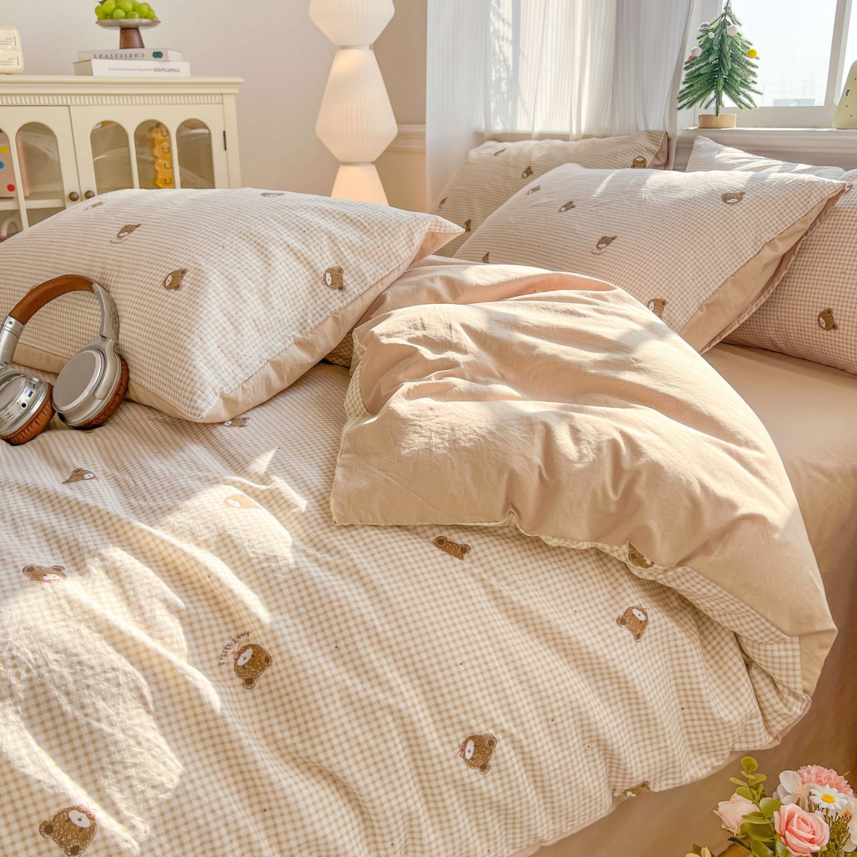 91家纺网 家纺一手货源 找家纺 格真 2026新款韩国小布袋A类古法水洗仿棉云感纱四件套 格纹小熊