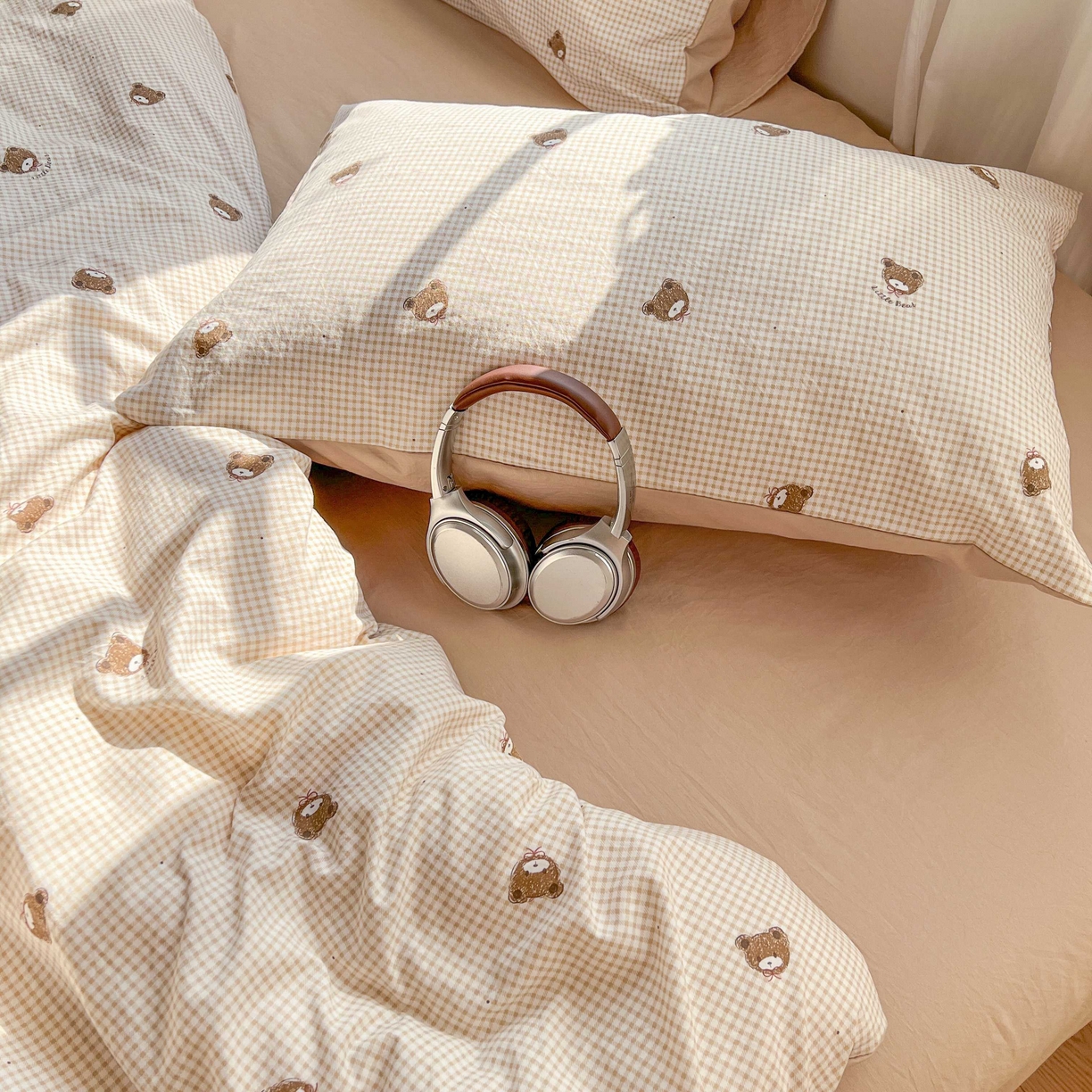 91家纺网 家纺一手货源 找家纺 格真 2026新款韩国小布袋A类古法水洗仿棉云感纱四件套 格纹小熊