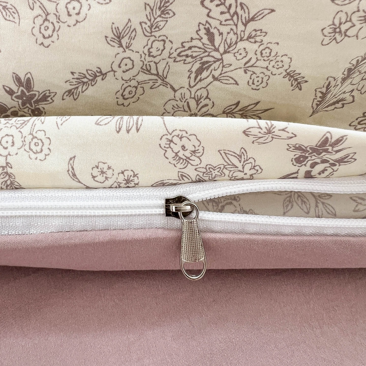 91家纺网 家纺一手货源 找家纺 格真 2026新款韩国小布袋A类古法水洗仿棉云感纱四件套 简韵