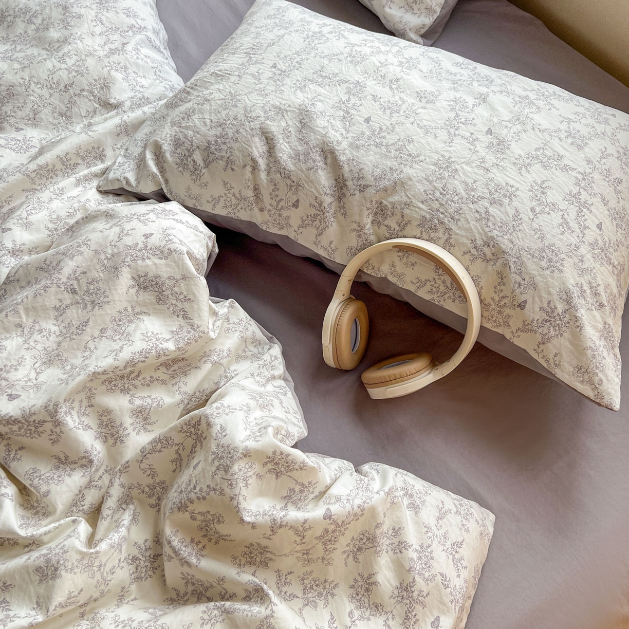 91家纺网 家纺一手货源 找家纺 格真 2026新款韩国小布袋A类古法水洗仿棉云感纱四件套 勒叶