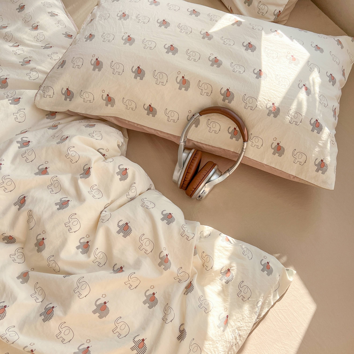 91家纺网 家纺一手货源 找家纺 格真 2026新款韩国小布袋A类古法水洗仿棉云感纱四件套 小象派对