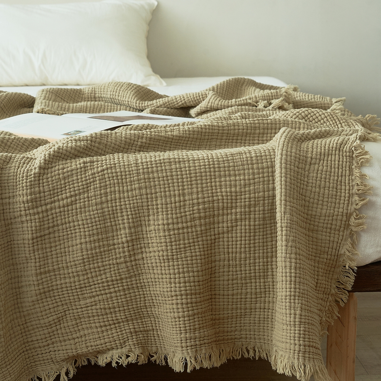 91家纺网 家纺一手货源 找家纺 子和 2024新款全棉四层纱流苏毯 鼠尾草绿