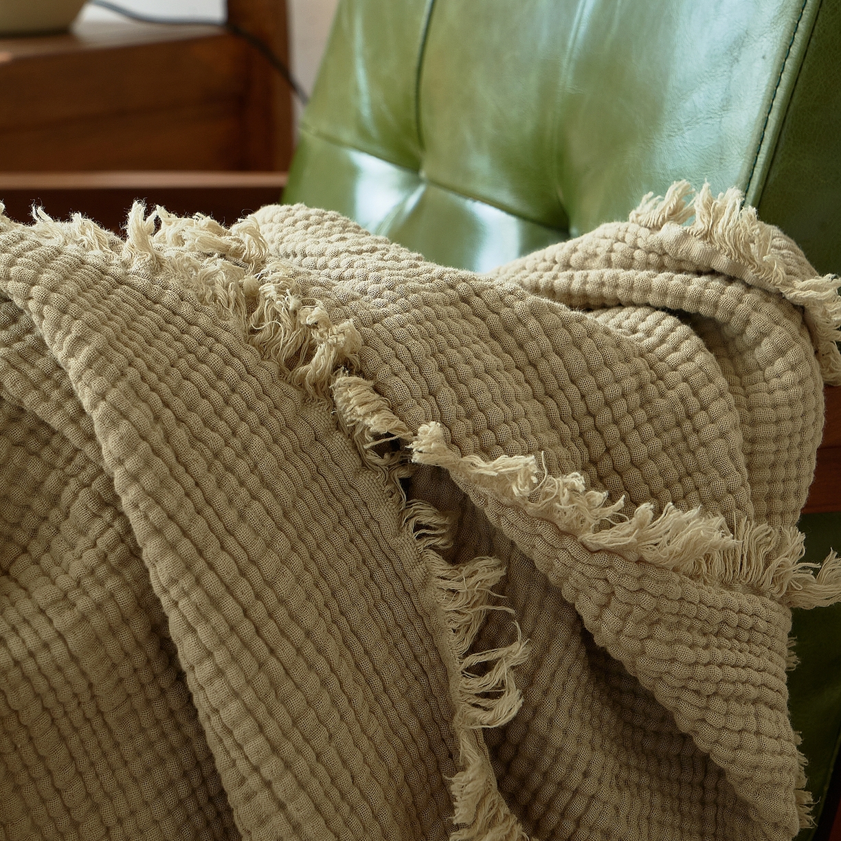 91家纺网 家纺一手货源 找家纺 子和 2024新款全棉四层纱流苏毯 鼠尾草绿