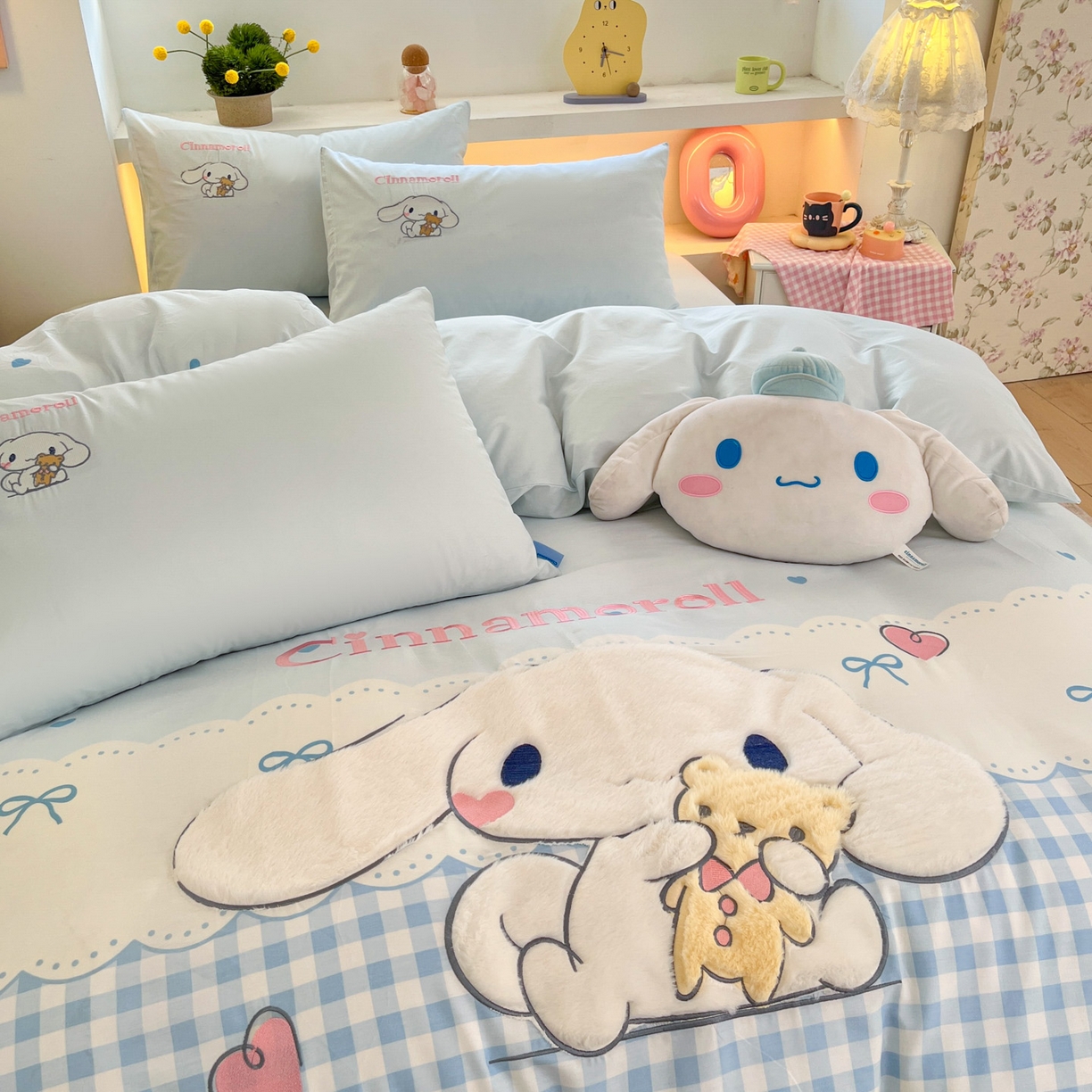 91家纺网 家纺一手货源 找家纺 金爱家 2026新款纯棉三丽鸥毛巾绣四件套 棉毛巾绣-开心大耳狗