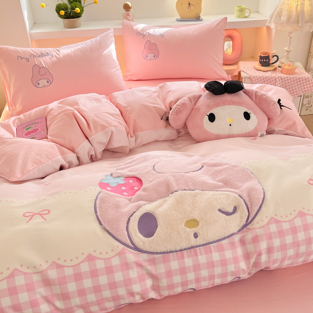 91家纺网 家纺一手货源 找家纺 金爱家 2026新款纯棉三丽鸥毛巾绣四件套 棉毛巾绣-萌萌美乐蒂