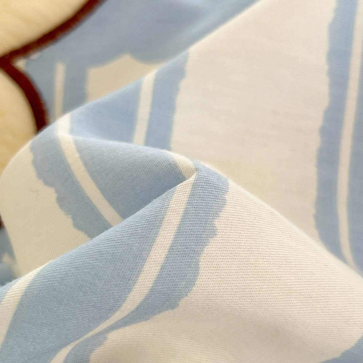 91家纺网 家纺一手货源 找家纺 金爱家 2026新款纯棉三丽鸥毛巾绣四件套 棉毛巾绣-布丁恰恰狗